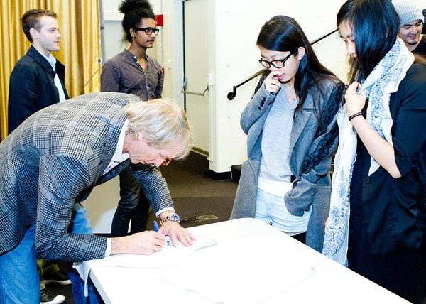 Transformers 4 Age Of Extinction   Images Of Michael Bay And Architect Chad Oppenheim At Harvard University  (2 of 4)